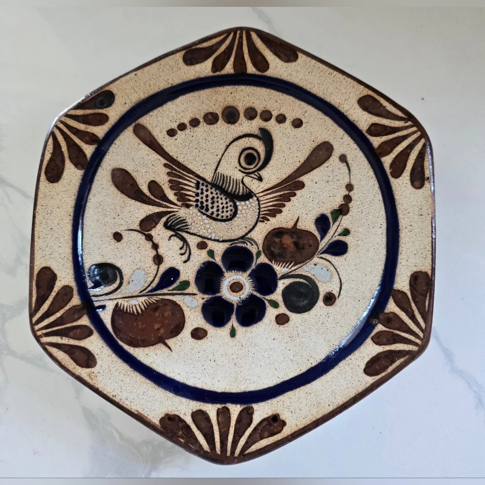Vintage Tonala Mexican Pottery Plate / Bowl Hand Painted Signed‎ Hangable